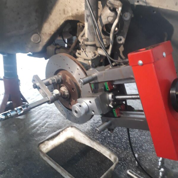 ظرف جمع آوری براده های تولید شده از تراش دیسک ترمز