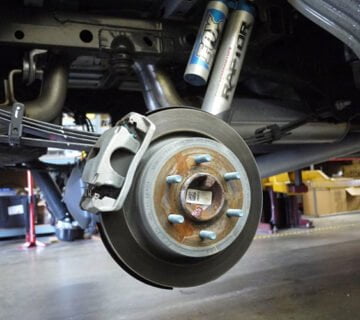 راهنمای بررسی و رفع ایرادات ترمز و لنت